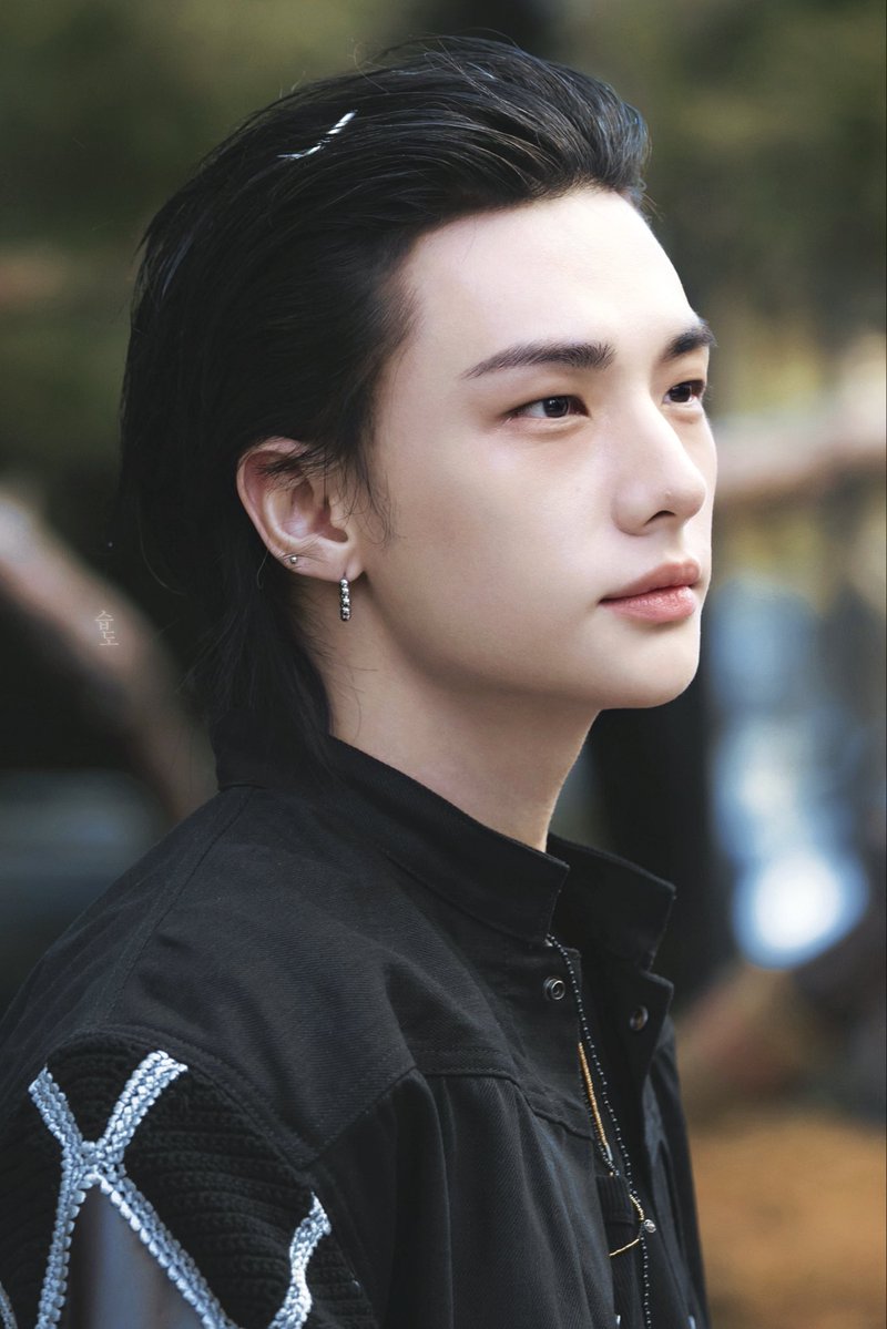 seuptto32o's tweet image. 251121

#현진 #Hyunjin 
#스트레이키즈 #StrayKids