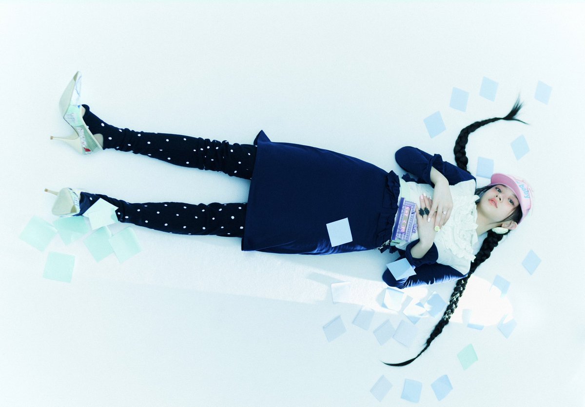 The hat says cry baby, but i’m in my n★t-cute era, just causing office chaos and looking unbothered doing it. Papers flying? Not my problem. Deadlines crashing? Couldn’t be me. I’m here to disrupt the workspace aesthetic, not save it. 🏹☁️💌