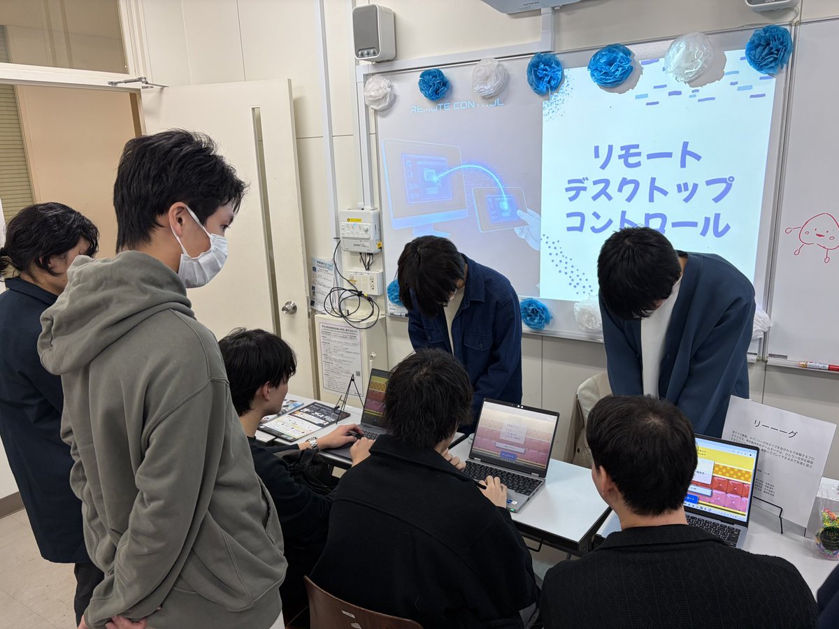 PeachTech_0927's tweet image. 2日目もたくさんの方々に来ていただいています！
まだまだ展示中ですので、お越しでない方はぜひお立ち寄りください✨️

#欅祭 #PeachTech