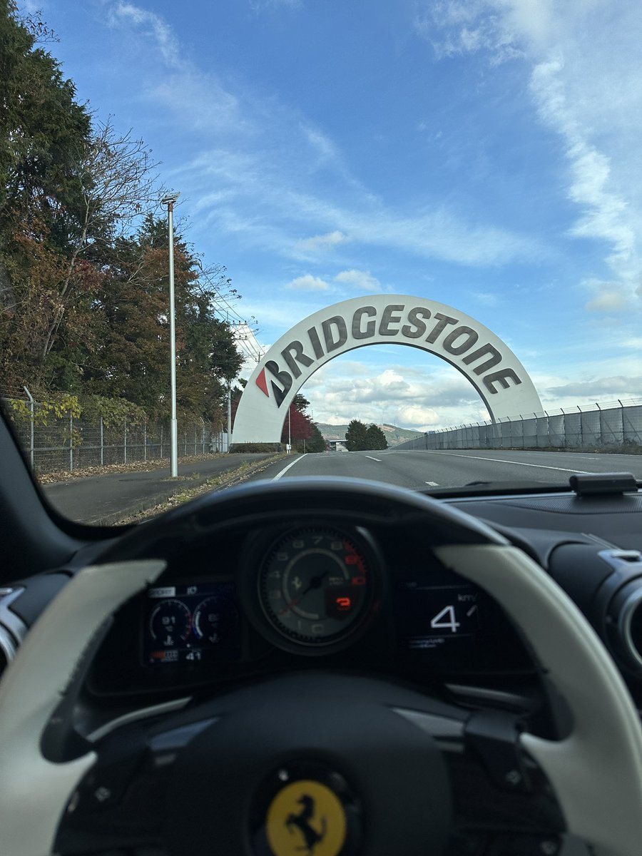 スタネ見学🏁
相変わらずBMWがかっこいい