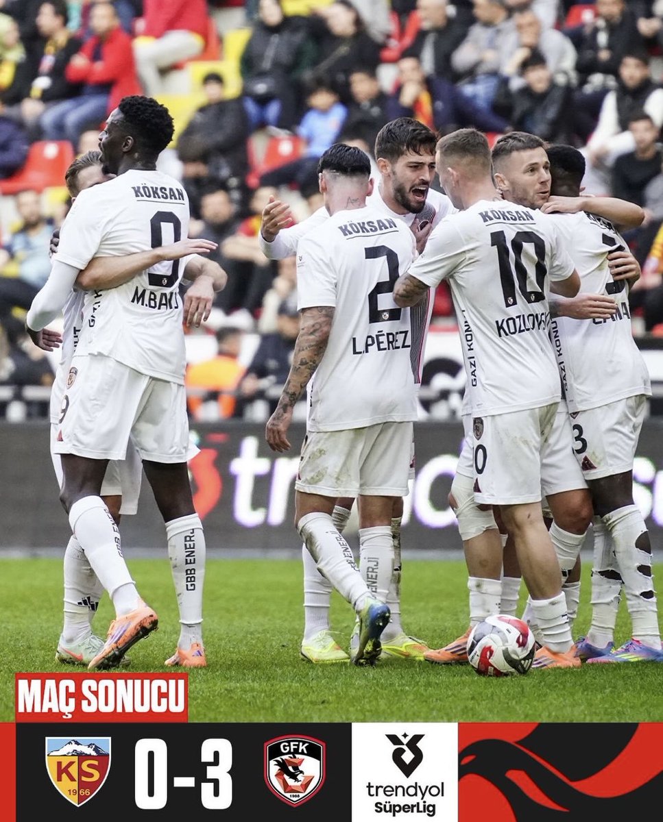 Spor şehri Gaziantep, hafta sonuna iki güzel deplasman galibiyetiyle ayrı bir heyecan kattı.

Efeler Ligi’nin köklü temsilcisi Halkbank’ı 3-2 yenen Gaziantep Gençlik Spor ve Kayserispor’a karşı 3-0 galip gelen Gaziantep FK’yi tebrik ederiz. 

<a href="/OA_BAK/">Dr. Osman Aşkın Bak</a> <a href="/gencliksporbak/">Gençlik ve Spor Bakanlığı 🇹🇷</a>