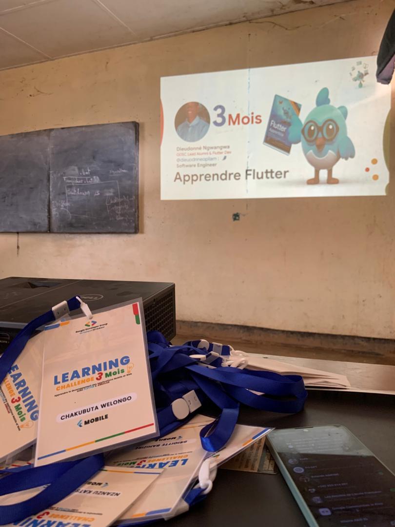 Akili_H56's tweet image. Je suis Akili Bashimbe Hilaire, étudiant à l’ISP Bukavu et membre du *GDG on Campus*.  
Aujourd’hui, j’ai commencé le Learning Challenge, un programme de 3 mois organisé par GDG ISP Bukavu.  
 c’était une super première journée ! 💪  
#GDG #LearningChallenge #MobileDev #ISPBUKAVU