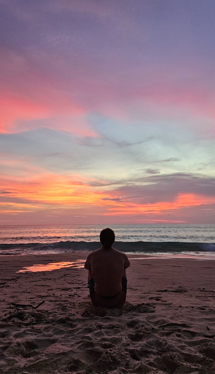 ImJustNicc's tweet image. Got bored, went to Thailand