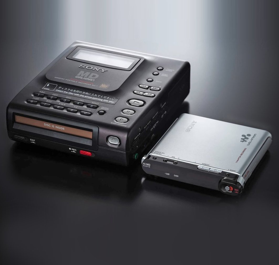 ObsoleteSony's tweet image. The first MiniDisc recorder from 1992 next to the last one from 2006