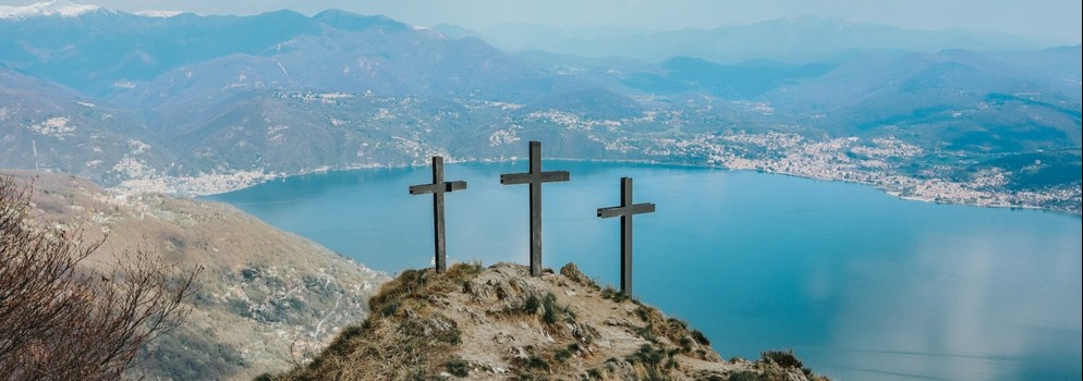 dominicos_es's tweet image. &quot;Nos ha trasladado al Reino de su Hijo&quot; 

👉 Su Reino no un Reino de poder, sino un Reino de servicio, no de confrontaciones sino de fraternidad, no de exclusiones sino de amor #EvangelioDeHoy 

⏩ dominicos.org/predicacion/ho…