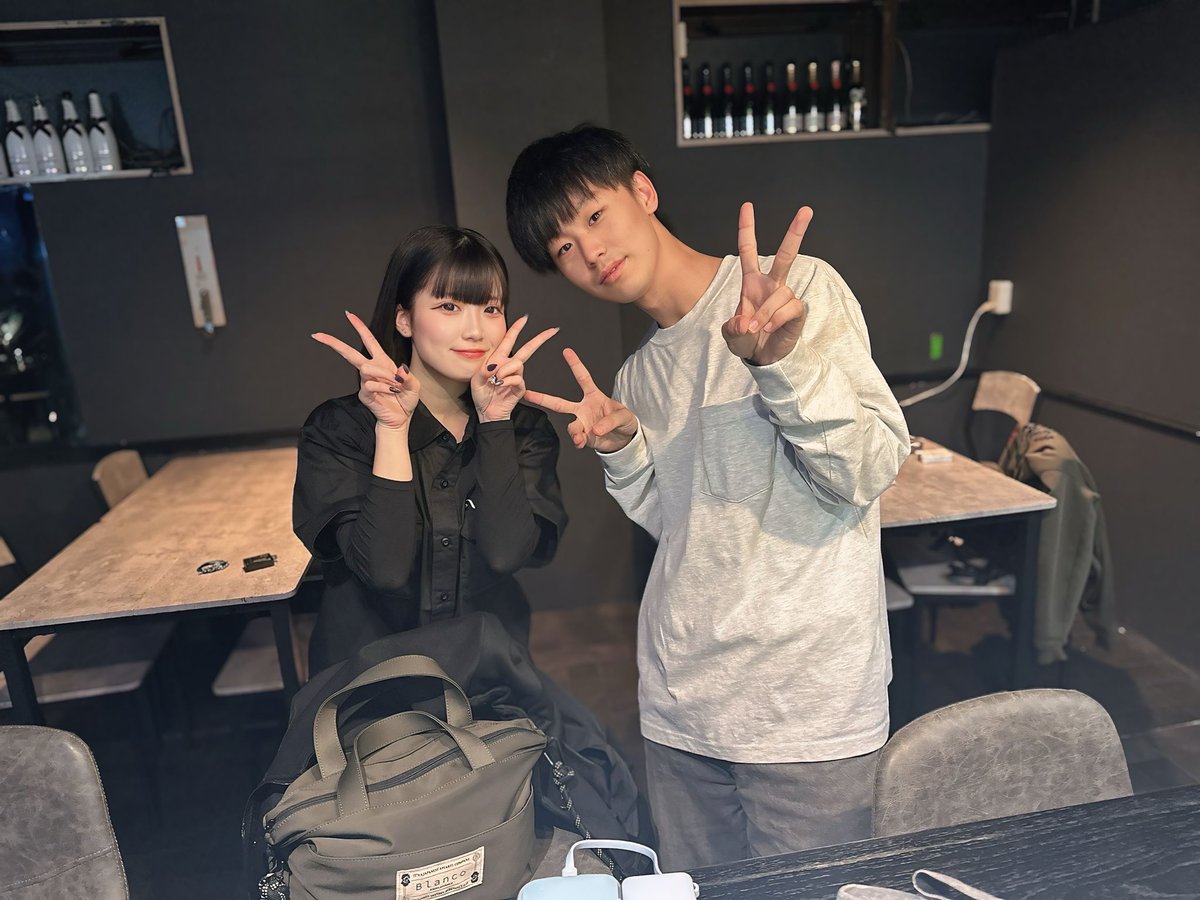 SpaDe_Darts's tweet image. おはようございます‼️
世の中は✨✨三連休✨✨
お出かけされておりますでしょうか🤔

本日は祝前日となっておりますので、営業時間は、
17時〜お客様が居なくなるまで👍
もし早い時間もしくは遅めの時間にご来店予定の方はご連絡ください📩

ご来店をお待ちしております🙇‍♂️

#SpaDe
#ダーツバー
#錦糸町