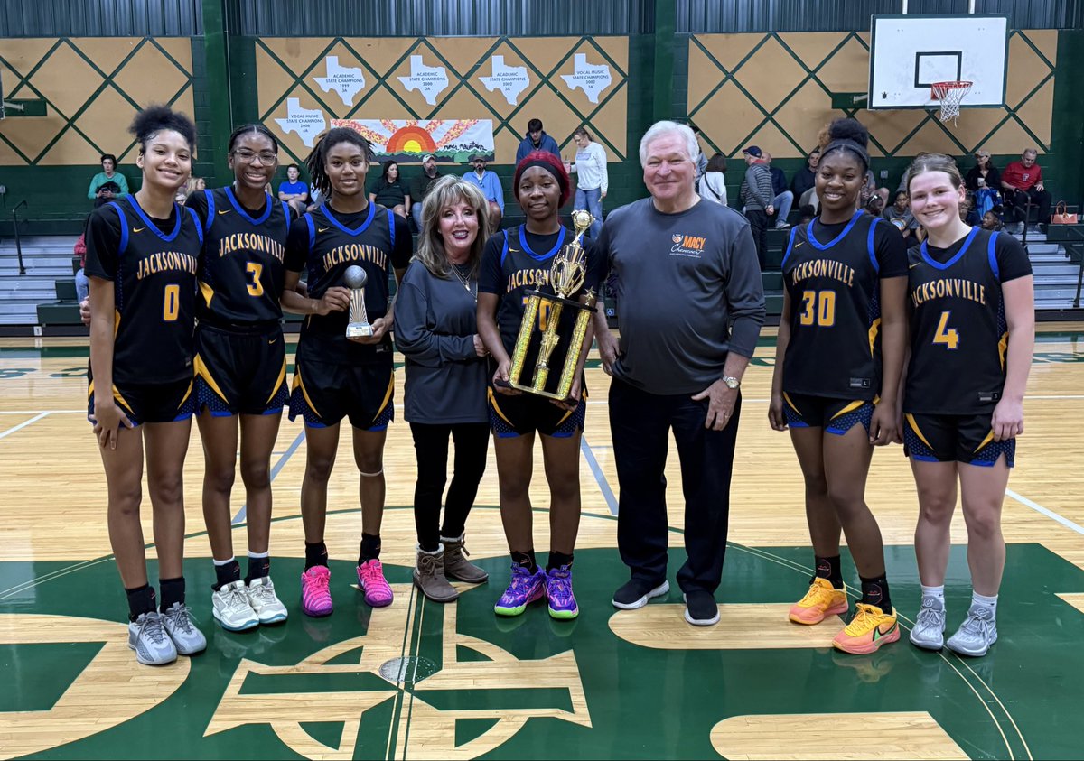 JHSGBB's tweet photo. Jacksonville Fightin’ Maiden Basketball received 3rd place in the Macy Chenevert Tournament. 🥉

SR. Tia Fuller received Tournament MVP!! 🏆 @TiaFuller2026 

Way to go Maidens!! 🏀 https://t.co/C6O0FBowYx