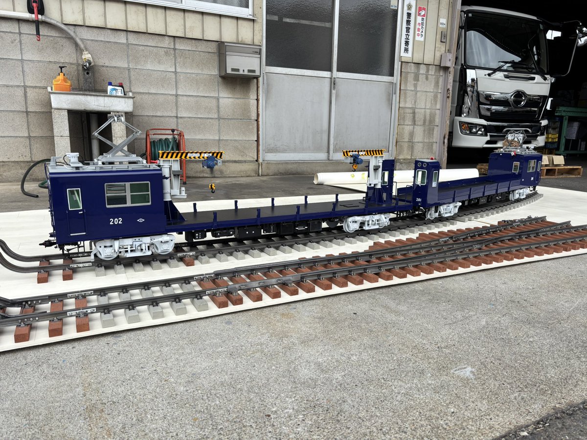 5インチゲージ阪神電動貨車201・202形
ついに誕生いたしました！！