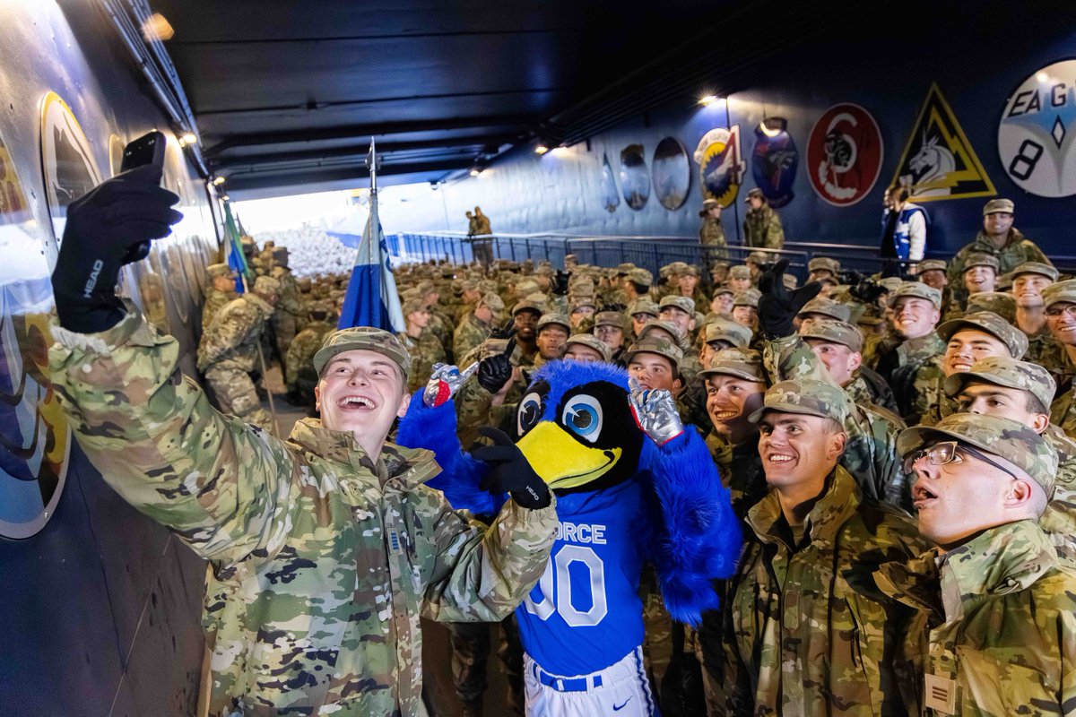 af_academy's tweet image. 🏈 𝐆𝐚𝐦𝐞 𝐃𝐚𝐲 𝐯𝐬 𝐍𝐞𝐰 𝐌𝐞𝐱𝐢𝐜𝐨 ⚡

Our final home game of the season. 🦅💙

#GoFalcons #NCAA #Football #FlyFightWin

@AF_Football @AF_Falcons