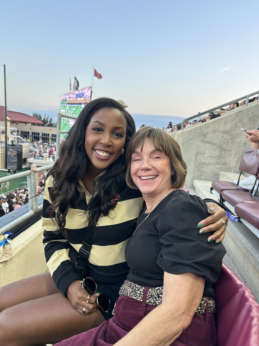 only1tommadden's tweet image. @txst best university on the planet! Where else can you watch our @TXSTATEFOOTBALL team win, meet up with @txstatealumni friends @JacqJacqRadio granddaughters participate in the best collegiate dance troupe #TexasStateStrutters and party on the field with @TheSpazmaticsTX and the…