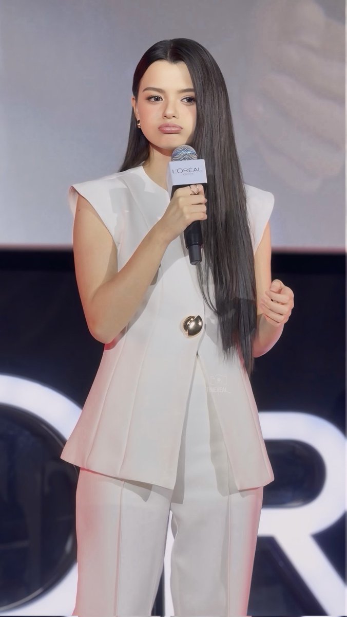 FreenBeckyLat's tweet image. Miren el puchero de Becky me dice que dará mumu para todas que apoyan la tendencia, aceptan?

REBECCA GLOWS PLUMP AMBITION
#LOrealPlumpAmbitionxBecky
#beckysangels