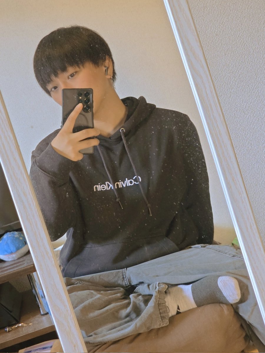 cocoa__yu's tweet image. 襟足強化月間。「ウルフ似合うと思いますよ」っていった美容師のお兄さんのセリフを信じるからな！！！