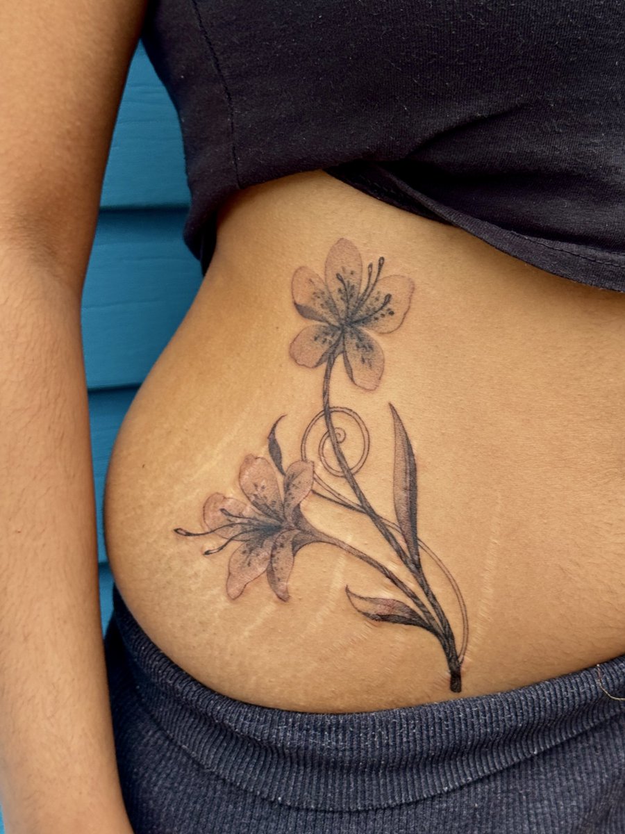 strawbirdi's tweet image. tattoos from Boone ᨒ🏔️🍃 done @ HenKitty Studio