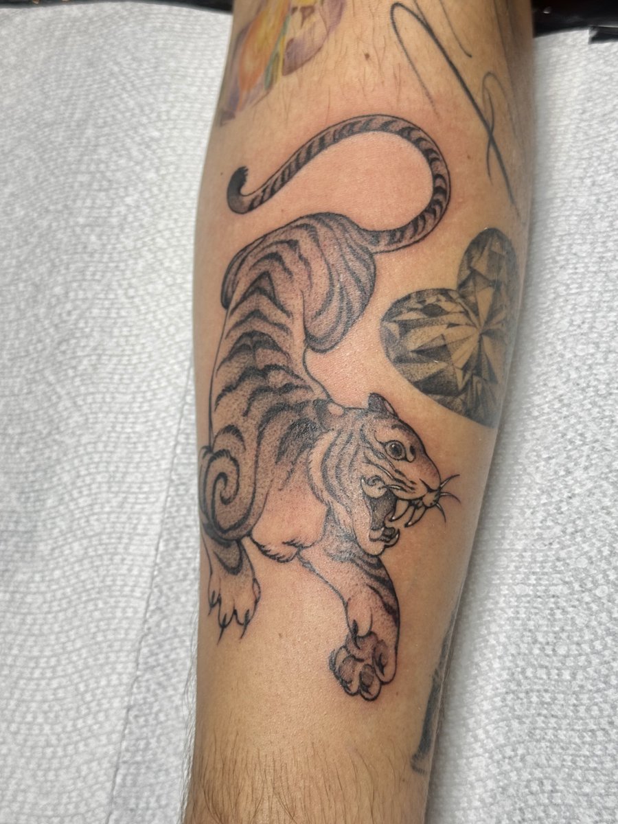 strawbirdi's tweet image. tattoos from Boone ᨒ🏔️🍃 done @ HenKitty Studio