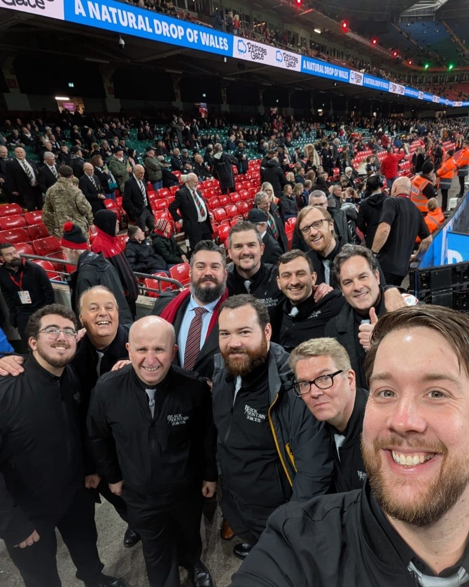 Great to be back on the <a href="/principalitysta/">Principality Stadium</a> pitch today singing with Black Mountain Voices. 
Wales 🏴󠁧󠁢󠁷󠁬󠁳󠁿 v New Zealand 🇳🇿 🏉
