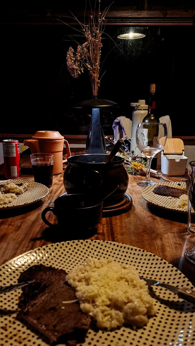 Hoje o jantar foi risoto e vinho 🍷☺️