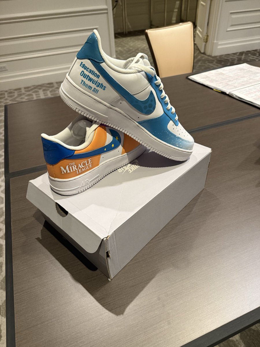 Tom McCarthy tweet media