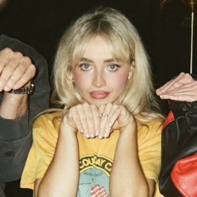 BeesEICS's tweet photo. #NewProfilePic https://t.co/IwuJEtZ6dL
