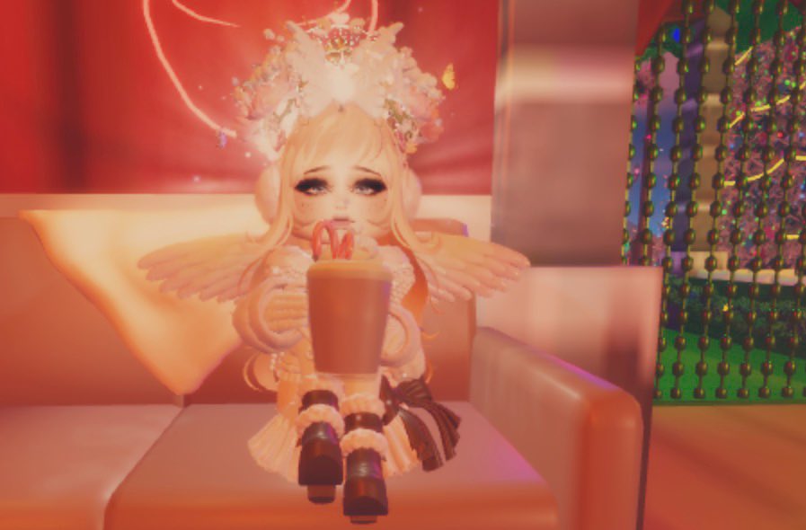 Terrorantz's tweet image. Brr . . Its Chilly . . ⋆ 𐙚 ̊.

౨ৎ Taking pictures on Mobile is miserable, But Here’s my attire for winter! ⋆ 𐙚 ̊.