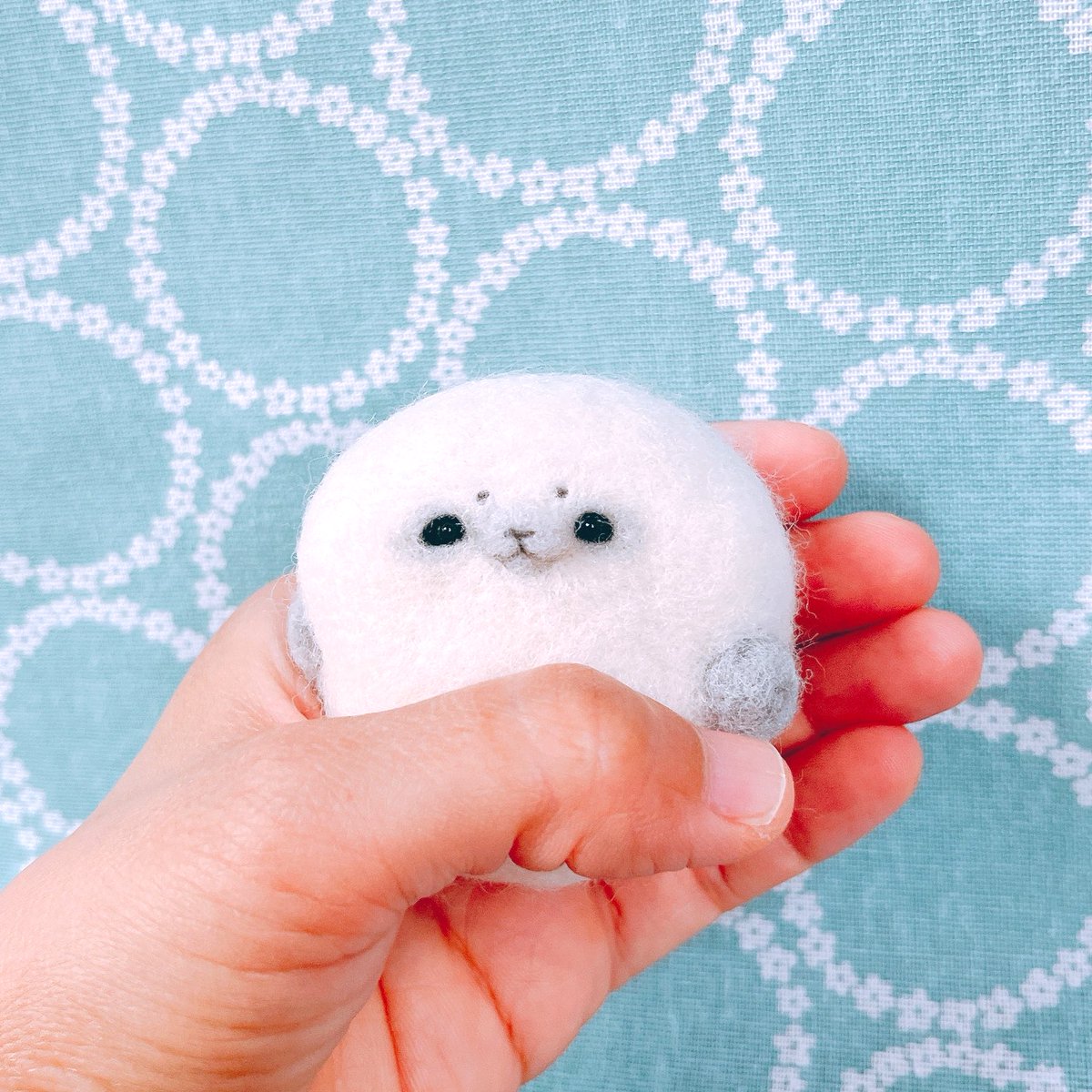 Cat crafter🐾黒猫アカby夕の月フェルト工房 (@needlefelt_Aww