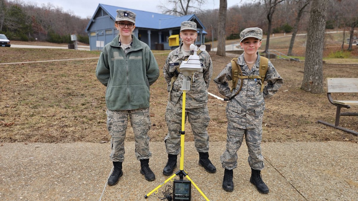 mocapnews's tweet image. Lake Ozark Regional Composite Squadron participated in an Acu-Rite Professional Weather Station STEM Kit today! They ran several weather related experiments after we set up our Acu-Rite Professional Weather Station STEM Kit. #civilairpatrol #CAPcadet