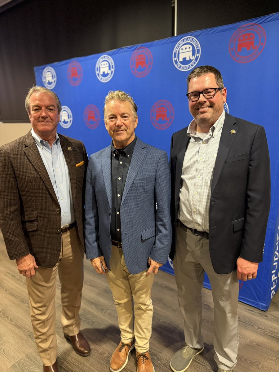 RandPaul's tweet photo. Great night supporting the @KYGOP House Majority in Bowling Green! https://t.co/Z4XjX6eKZb
