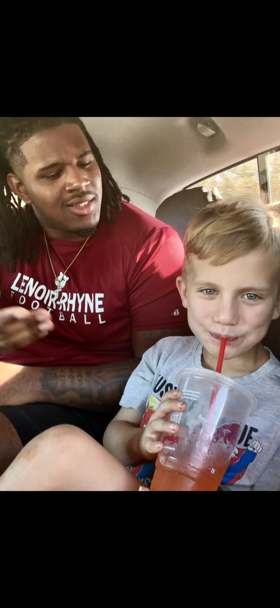 SutherlandTy's tweet image. So proud of these 2. The lord blessed me by letting me be their coach. 2 of my first 3 captains, just missing @KamWallace70 who was playing his own college game! Love you boys, you’re already great MEN. And well on your way to be great HUSBANDS and FATHERS. Always got your back.