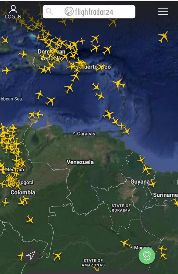 Así se encuentra el espacio aéreo de Venezuela en este momento. 🇻🇪

Algunas cosas continúan pasando. #22Nov