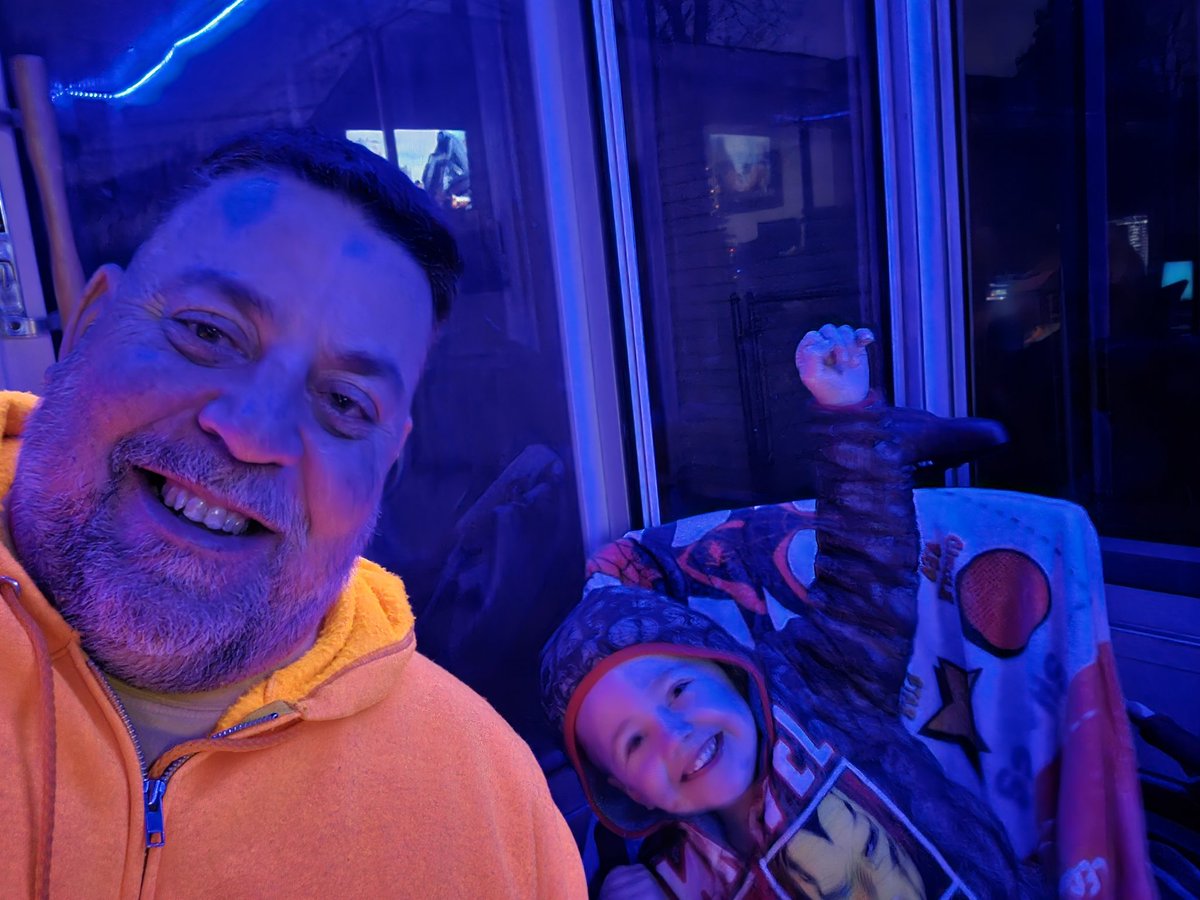 RodzillaSR's tweet image. LETS RIDE...... me and my grandson celebrating the win for the bungulators one @HutchMF and the south