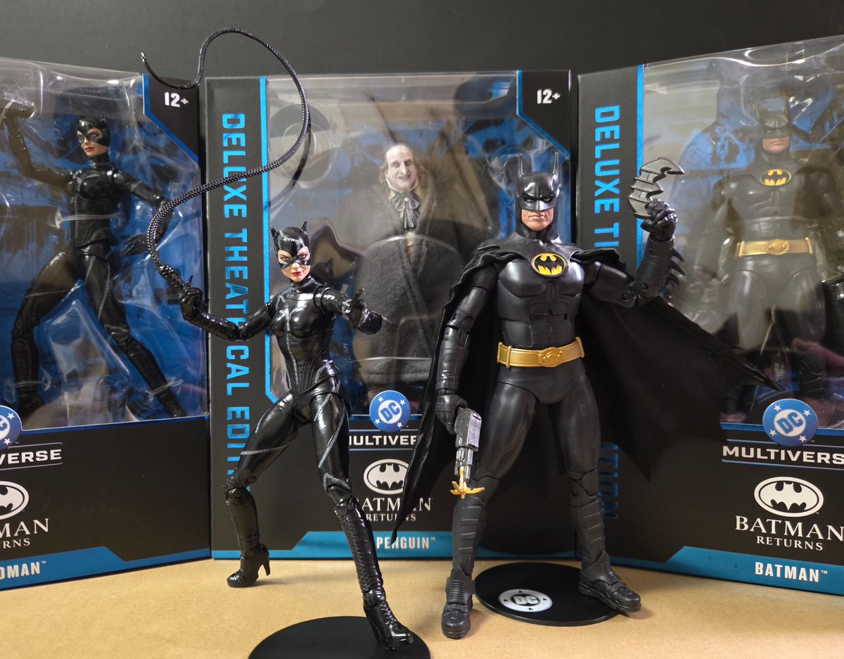 Bats2012V3's tweet photo. いやぁ 
やっぱ #バットマンリターンズ は良いねぇ✨🦇🐈‍⬛🐧 
(;´д｀) ｿｰﾕｰｱｲﾃﾑ ﾆ ｶｷﾞｯﾃ ﾄﾞｺﾓ 品薄 ﾄｶ…ﾏｸｵｼﾞｻｰ 💨
#DCマルチバース 
#BatmanReturns 
#DCmultiverse 
#McFarlaneToys
#ToyCustom https://t.co/tdJuEQG4wL