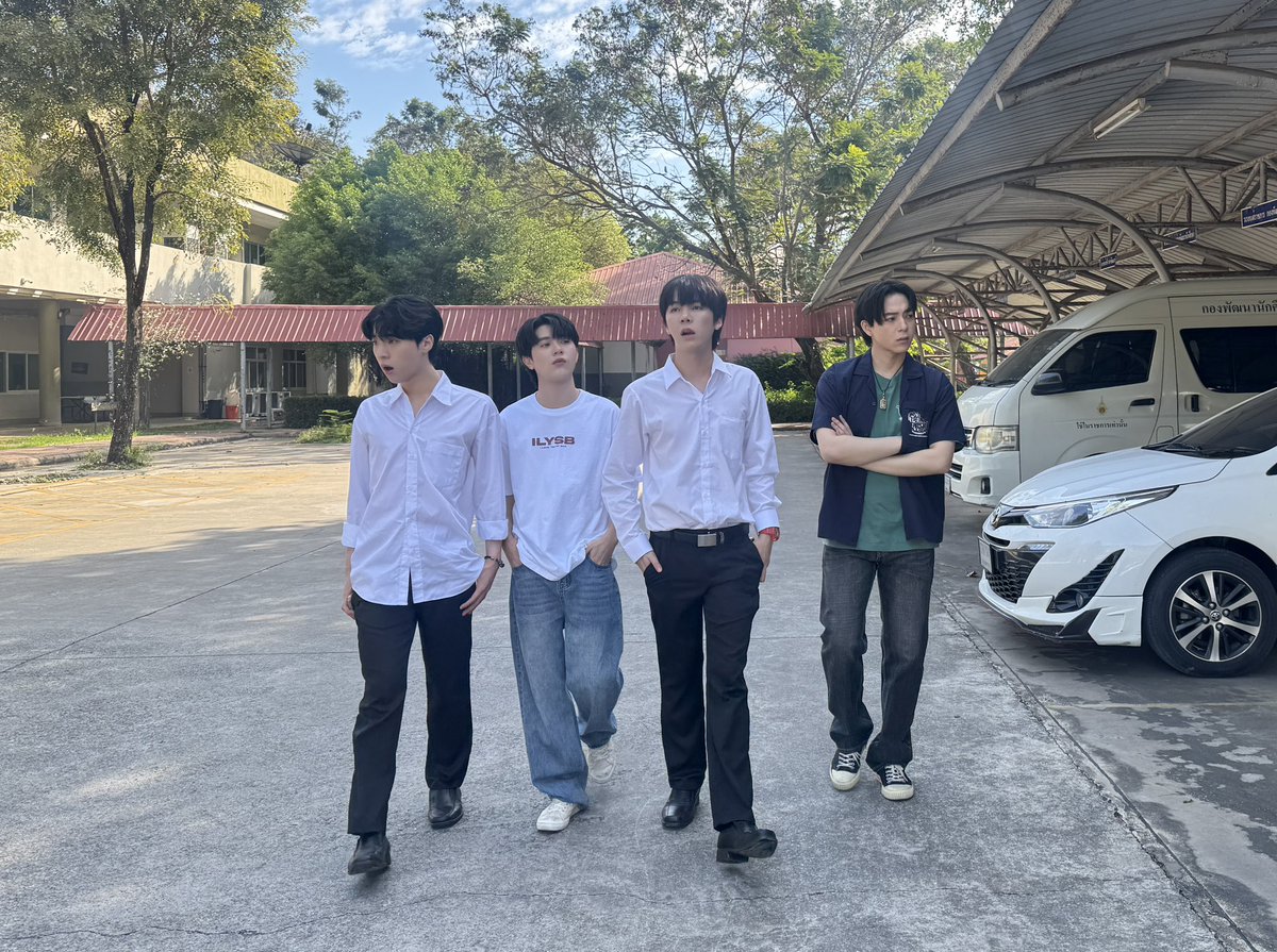 xdearzhi's tweet image. eto na ba yung F4? 

4EVERU PART2 Q13
#FoureverYouP2Q13