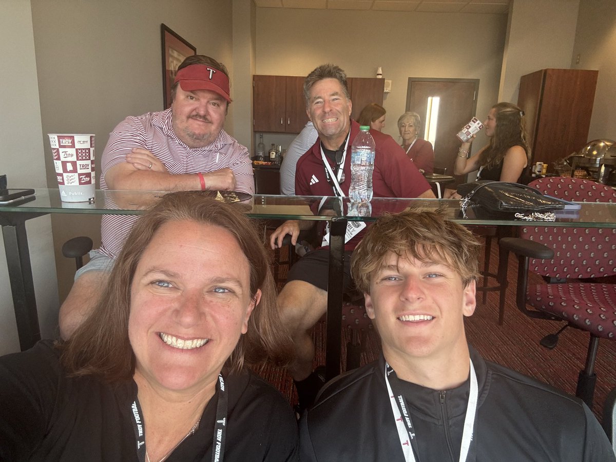 Dirk Switken tweet media