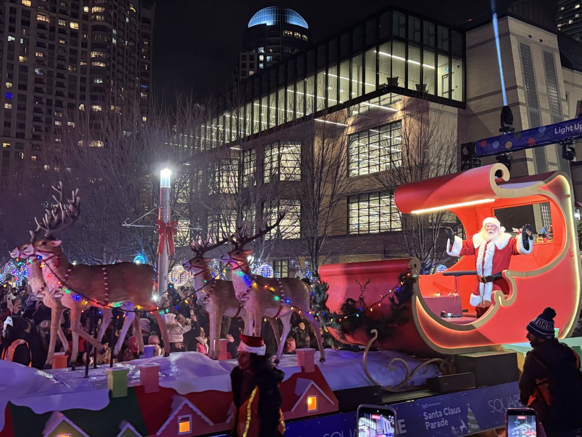 Santa Claus came to town this evening in an amazing parade! First time since 2001 that the parade took place in City centre for the whole City. So proud of Parks and Rec Staff for all their hard work putting this together in less than half the usual time! Incredible city staff!
