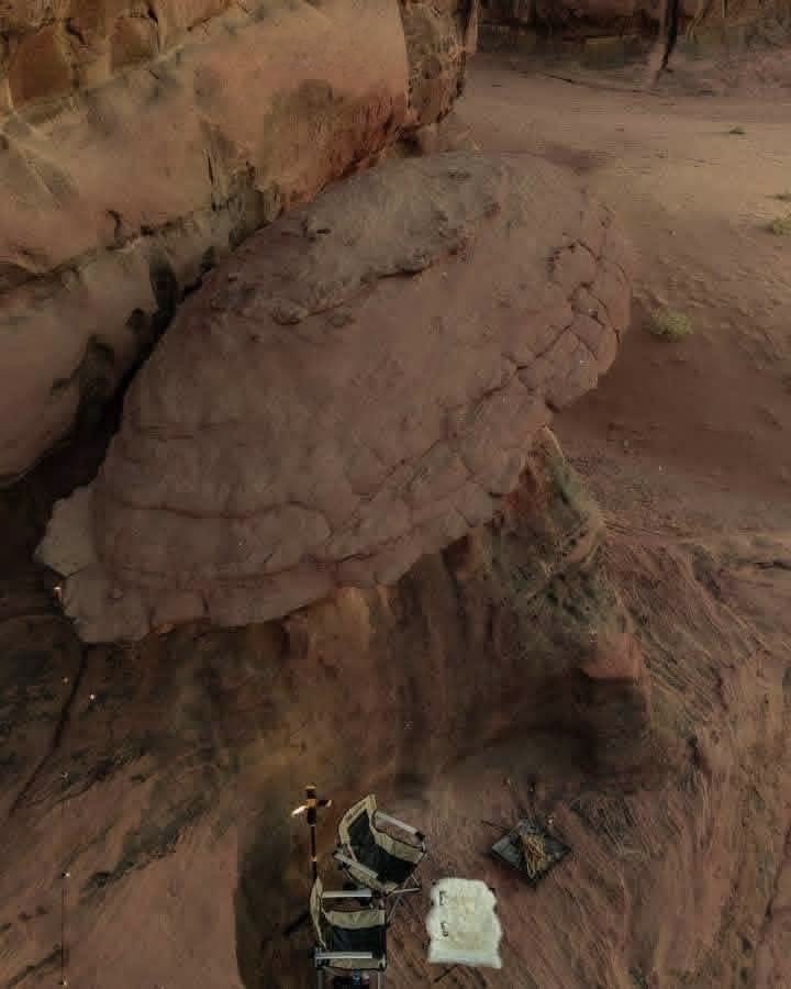 اصبحنا واصبح المُلك لله الواحد القهار ..

- والإِخْوان يُعرَفُونَ عِندَ الحَوائجِ ؛

   لِأنَّ كُلَّ النَّاسِ فِي الرَّخَاءِ أصْدِقَاء

“ وشَرُّ الإخْوانِ الخَاذل لِإخْوَانهِ عِندَ الشِّدَّة والحَاجةِ “

- ابنُ حبان