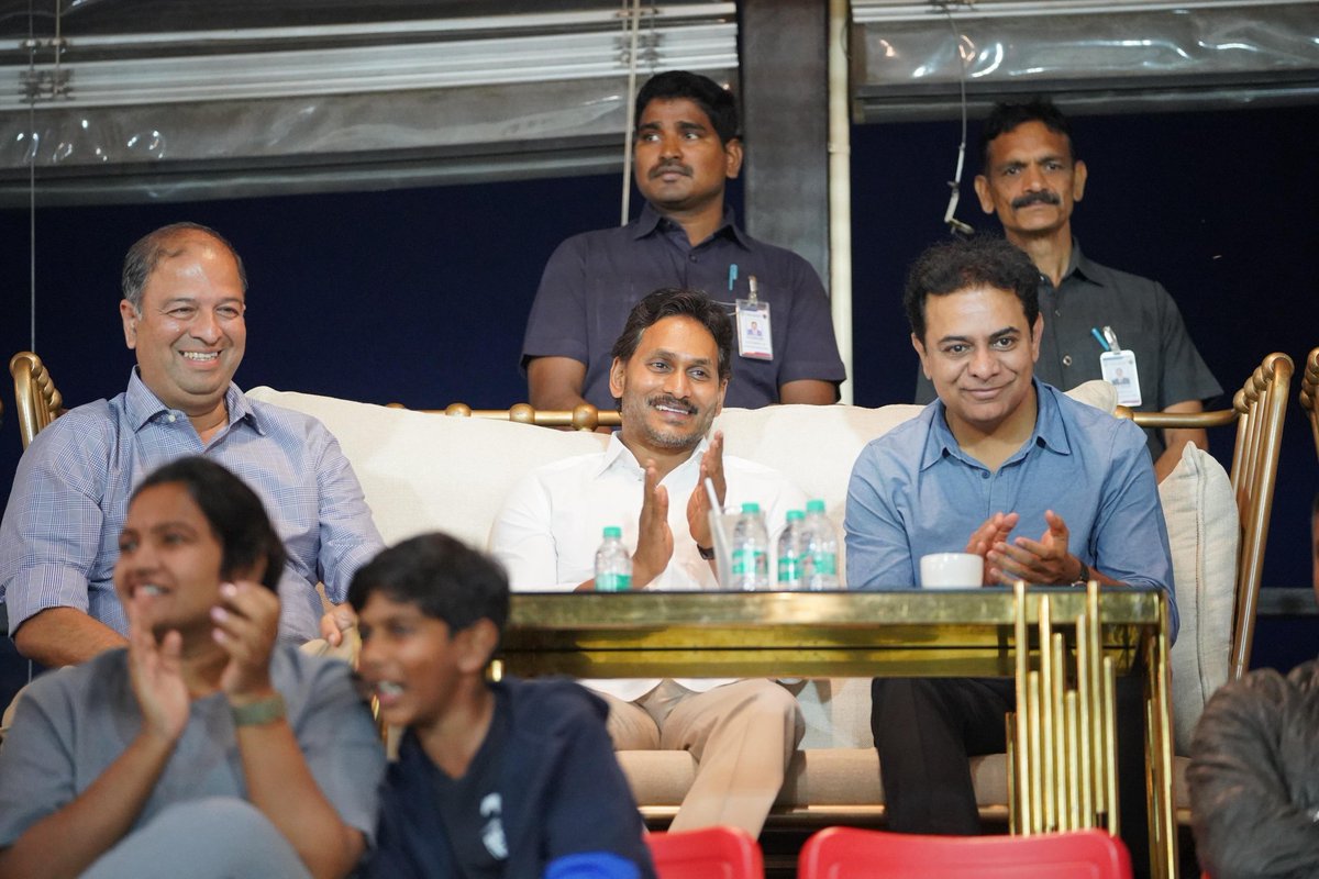 SurukuntiBRS's tweet image. Glimpses from the Surge Equestrian League Grand Finale at Surge Stable, Tarahunise, Bengaluru — attended by former AP CM &amp;amp; YSRCP Chief @ysjagan garu and former Minister &amp;amp; BRS Working President @KTRBRS garu as Chief Guests.