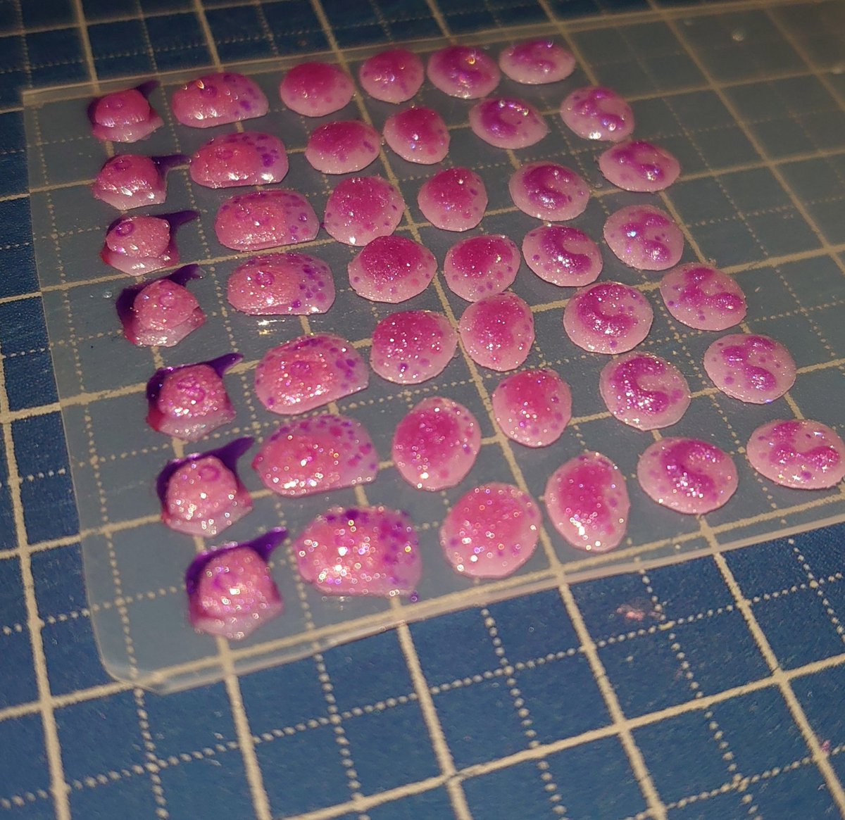 pullpiLbo's tweet image. 久々になんとなく中身を作ってみた♪

顆粒の配置すごく悩む😏✨