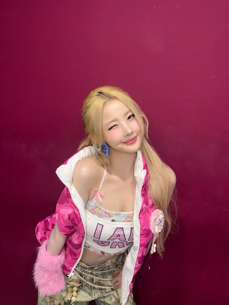 KIOF_ARCHIVE's tweet image. [인스타그램] 251122 쥴리 나띠 벨 하늘

KIOF_쇼!음악중심 Behind photo🍀

#KISSOFLIFE #키스오브라이프 #キスオブライフ #KIOF #JULIE #쥴리 #ジュリー #NATTY #나띠 #นัตตี้ #ナッティ #BELLE #벨 #ベル #HANEUL #하늘 #ハヌル