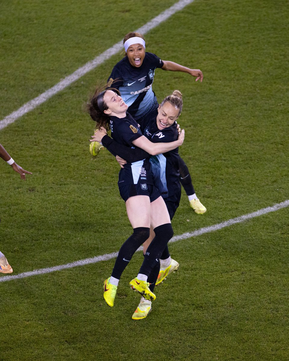 NWSL's tweet photo. A Rose goal never goes out of style 🌹 https://t.co/H1P90OZvQV