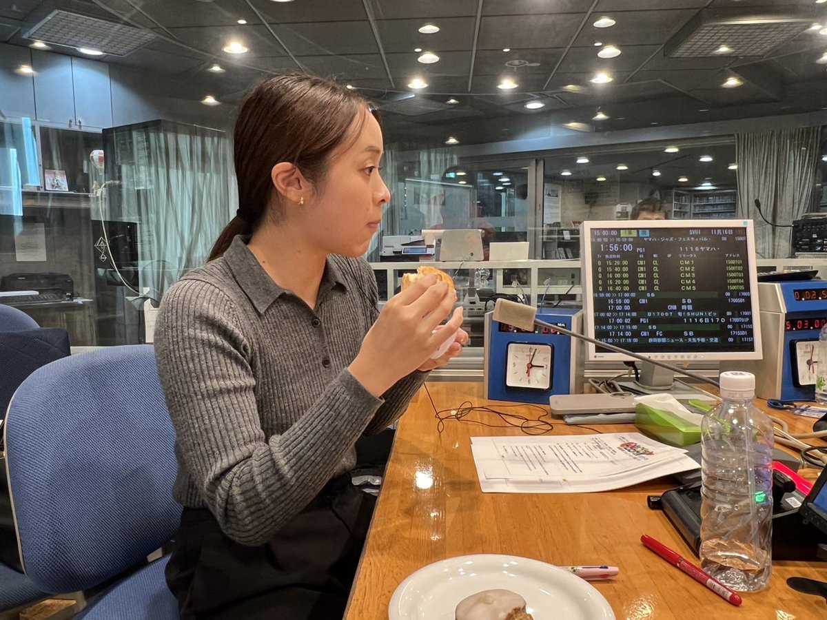 sbs_nununu's tweet image. 【おやつ🍪】

録音放送の本日、ひるめしじゃなくておやつです！

今日のおやつは…
「Y to C」の「スコーン」！

開店前から行列ができる人気店です！

#ヌヌヌ #アルピー
#酒井健太 #杉本真子 #滝澤悠希