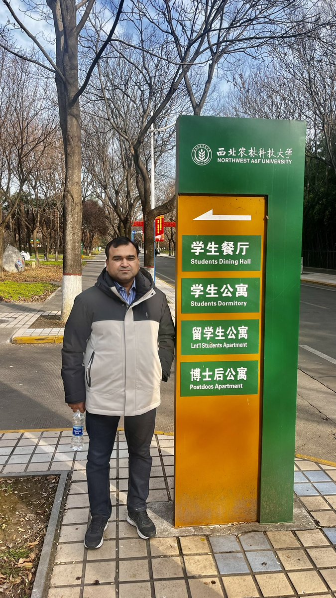 DrAzam1980's tweet photo. Excited ; Visiting the Alma-matter today  took me 18 years back when i entered in Northwest A&amp;F university, yangling , china in 2008 and graduated as Doctor in horticulture in 2011. Gained  lot of learning in education, research &amp; culture and made overseas friendships. https://t.co/rlDuxWMAyI