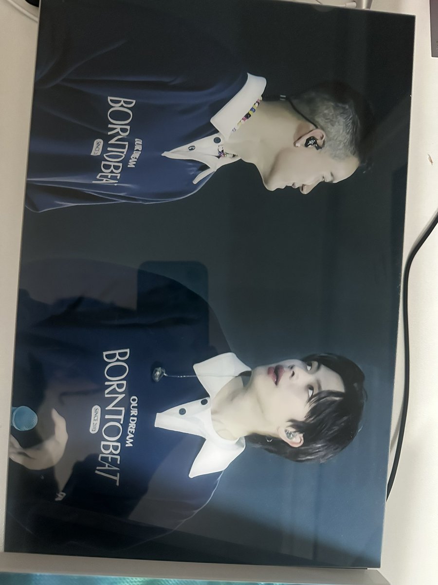 누 (선 물) tweet media