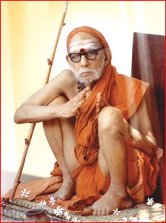 Balaganpathi's tweet image. Experiences with Maha Periyava: Incredible memory

The intensity and depth of Sri Maha Periyava’s memory is legendary. Periyava was camping in the MIT campus in Chennai and one day after His lecture, He was offering prasadam including kumkum (vermilion) to the students coming in…