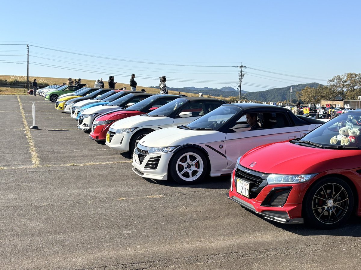 tomoS660ModuloX's tweet image. 全九オフ、すごい台数集まってた👀
懐かしの方々ともお会いできて良かった☺️
今年こそあか牛食べたいので、早々にこっそり退散させてもらいました〜🙇🏻‍♂️