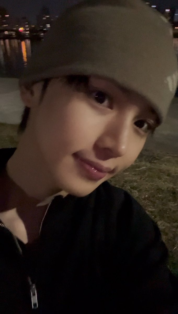 inhu0122's tweet photo. 아뭐야!!!!!!!!!!
김인후 비니쓴거 처음 봄 아 새로워
이 두바이쫀득쿠키 같은 남자 뭐지(되게 좋은뜻
ㅋㅋㅋㅋㅋㅋㅋ
ㅋㅋㅋㅋㅋㅋㅋㅋㅋㅋㅋ♡♡ https://t.co/rI2ygvpYLv