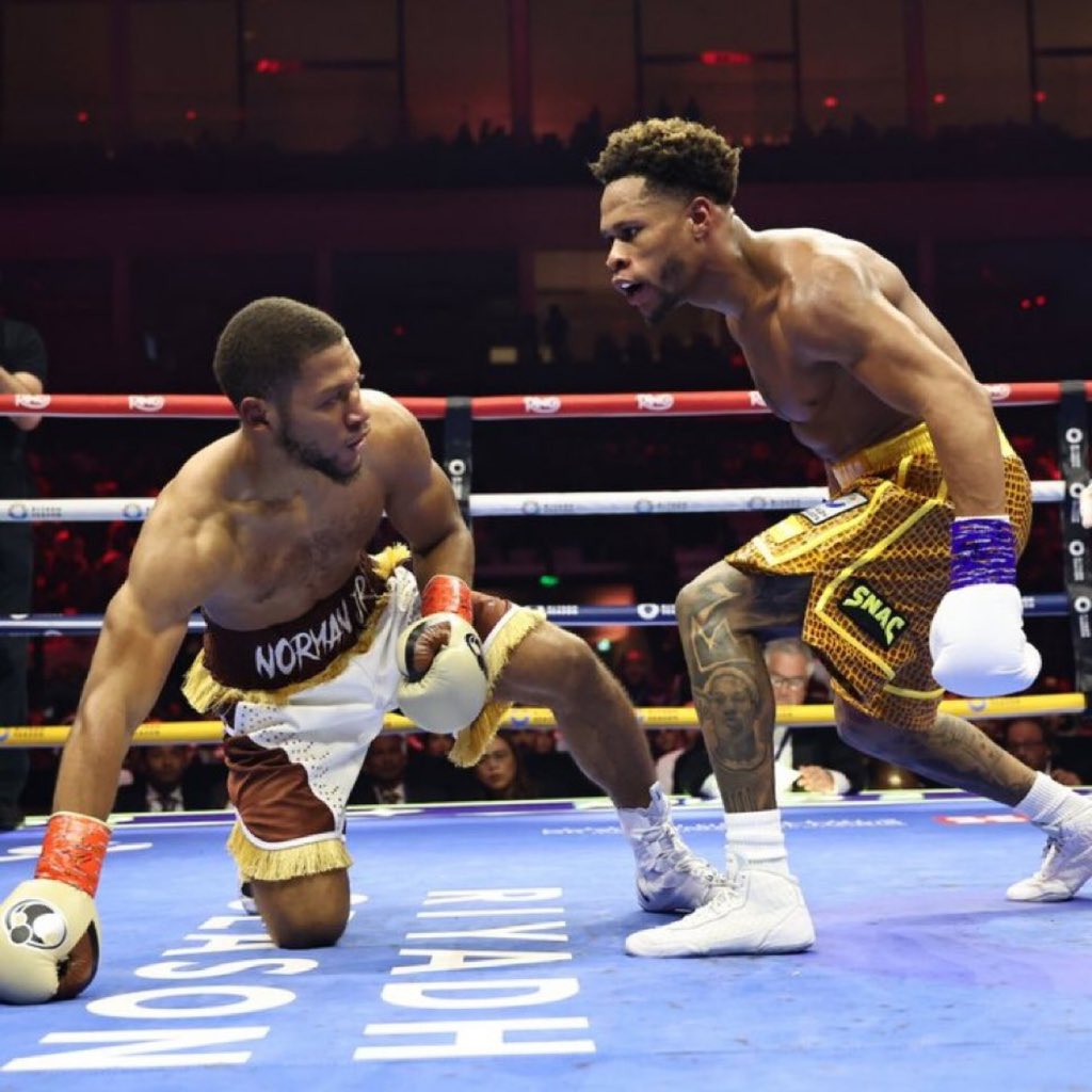 IDarylWebster's tweet image. Dev said “ he’d be alive today , if niggas ain’t gas em up “ 

Lmao I ain’t even a Devin fan 😆😆😆