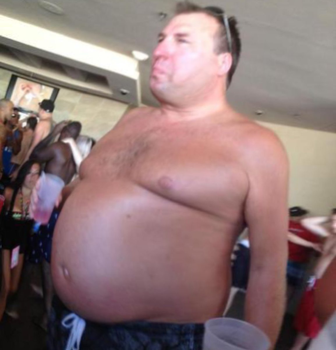 badgerbarstool's tweet image. YOU MAY HAVE LEFT BUT WE STILL OWN YOU BRET…

YOU HEAR ME?

WE. OWN. YOU.