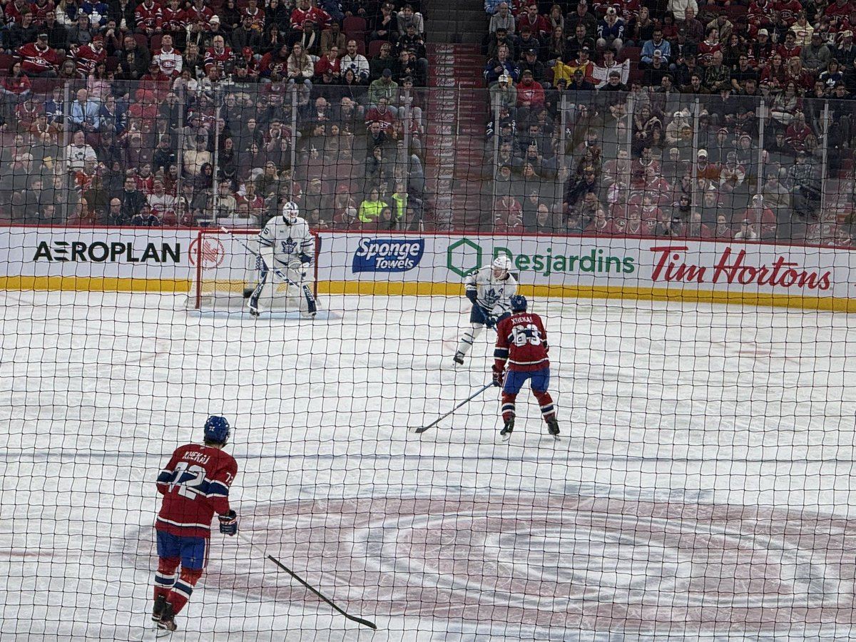 noahhvic's tweet photo. Quite literally the coolest day of my life moving to Mtl was the greatest decision ever fr https://t.co/CoUFInKgdq