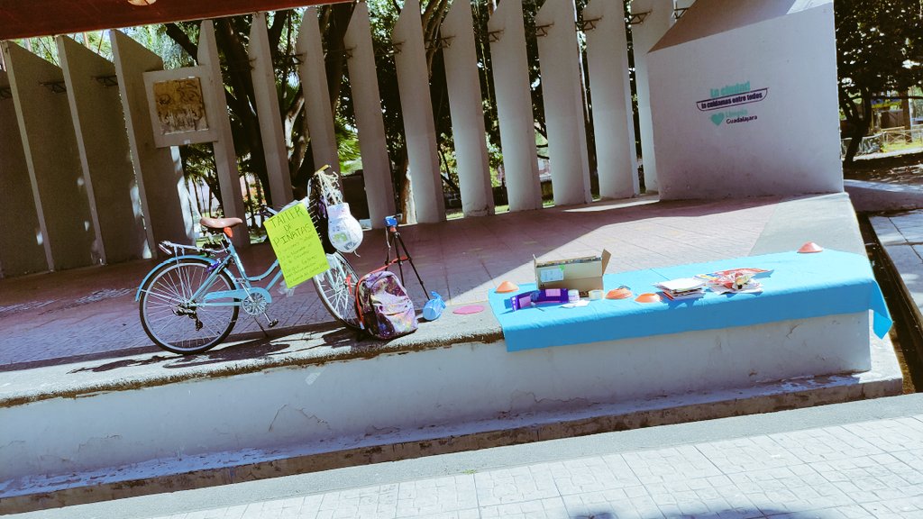 Banmoises's tweet photo. Ya arrancamos con la primer sesión del Taller de Piñata ⭐ en el Parque Extremo, ubicado en Circunvalación y Normalistas. Próximo sábado seguimos con la segunda parte. https://t.co/w7VG3dDICL