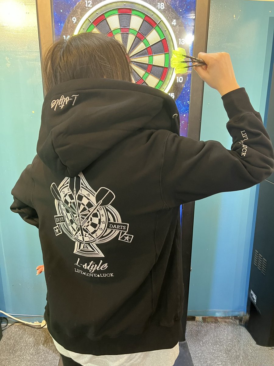 L-style刺繍パーカー🎯販売中✨】 みなさん、こんにちは🌞 本日も元気