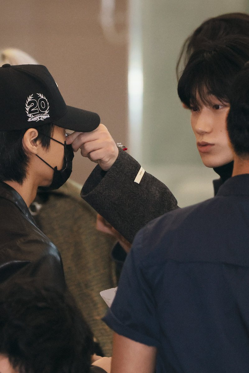 blackcherry_wy's tweet image. 251121 인천 출국

산아 우리 영이 항상 잘 챙겨줘서 고맙당🖤

#우영 #산 #WOOYOUNG #SAN #에이티즈 #ATEEZ